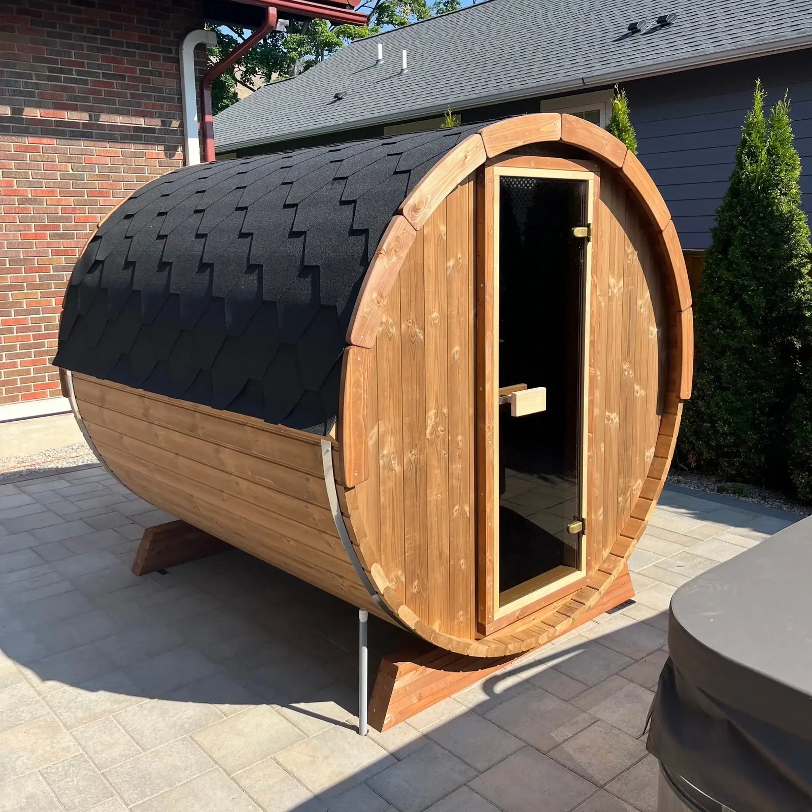 SaunaLife E6W 3 Person Barrel Sauna with Panoramic Rear Window | Ergo Model E6W