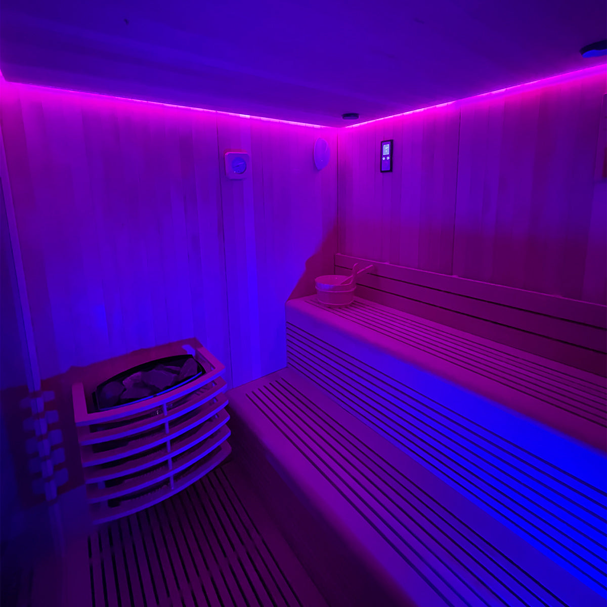 Insignia Indoor Traditional 4-Person Sauna MX1818