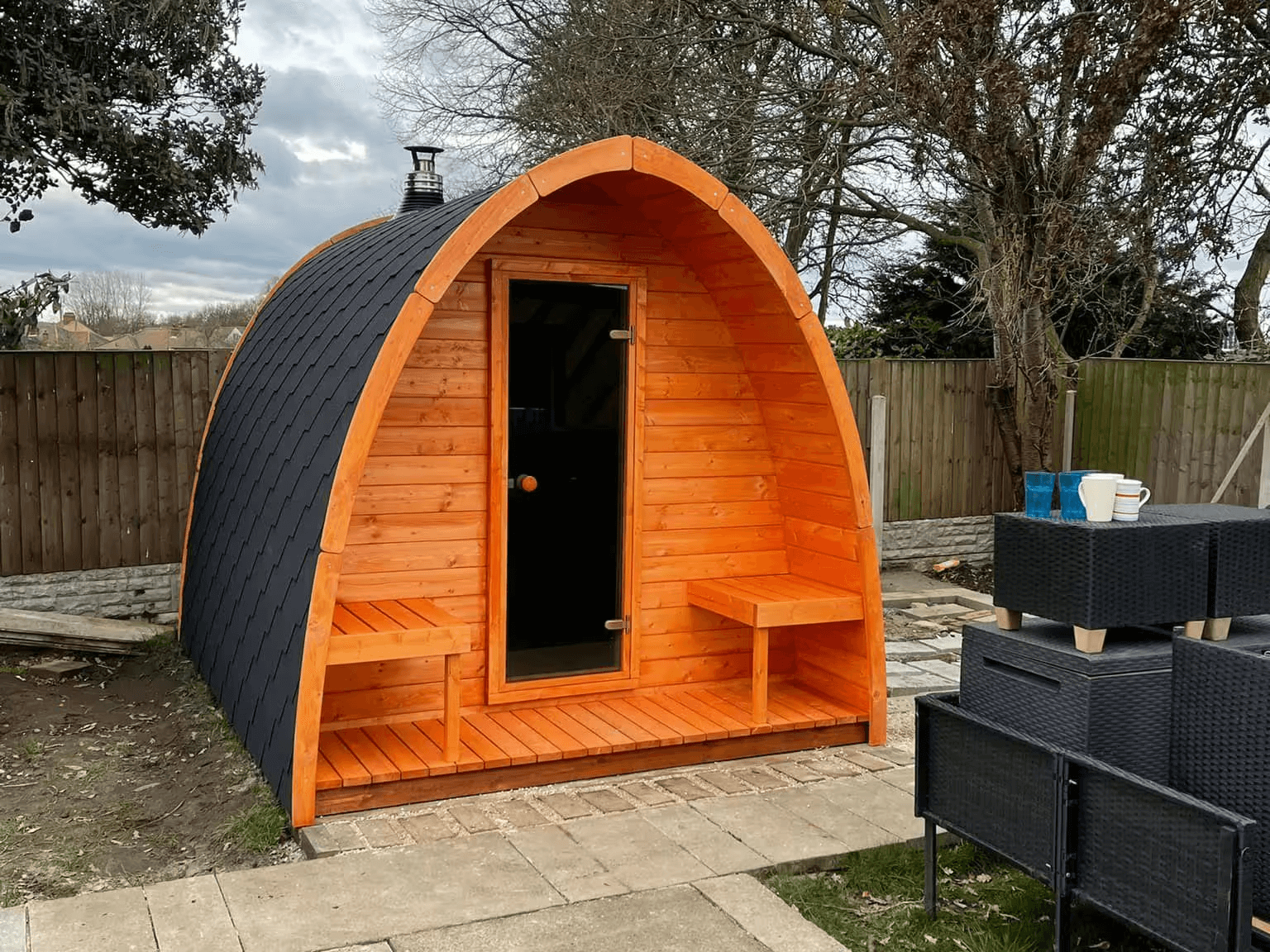 Saunalife G3 4-Person Traditional Outdoor Sauna Pod