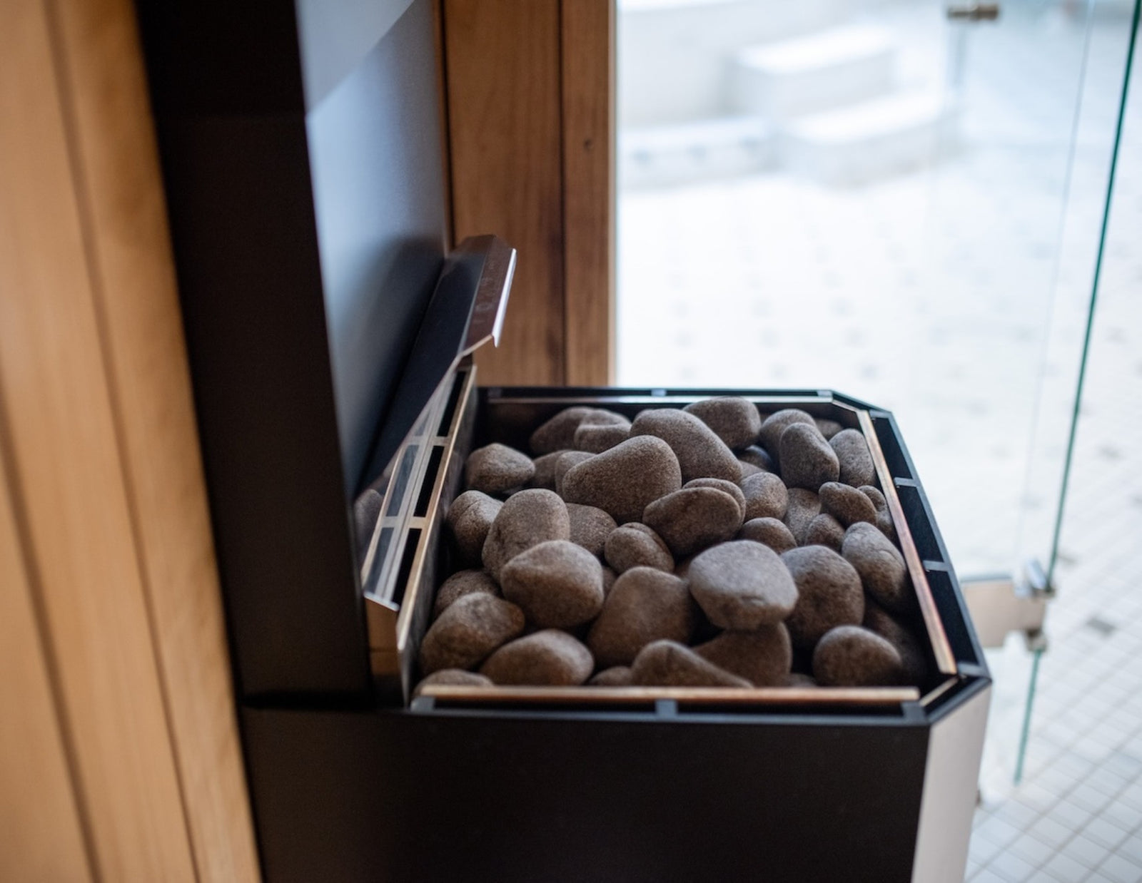 Saunum 9.8kW Electric Sauna Heater w/Climate Equalizer | AIR L 10