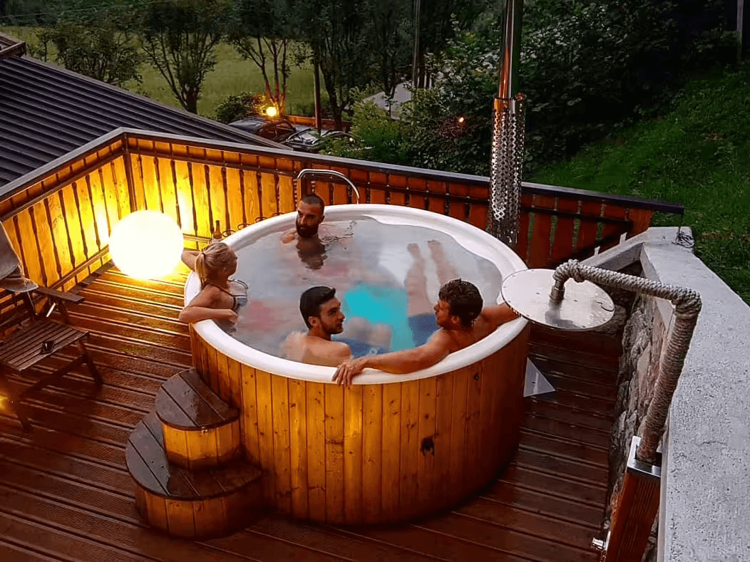 SaunaLife S4 6 Person Wood-Fired Hot Tub | Models S4B/S4N