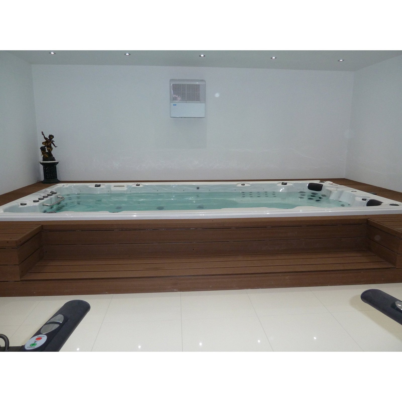 Canadian Spa 16ft Swim Spa 19HP-Jet 7-Person XTrainer