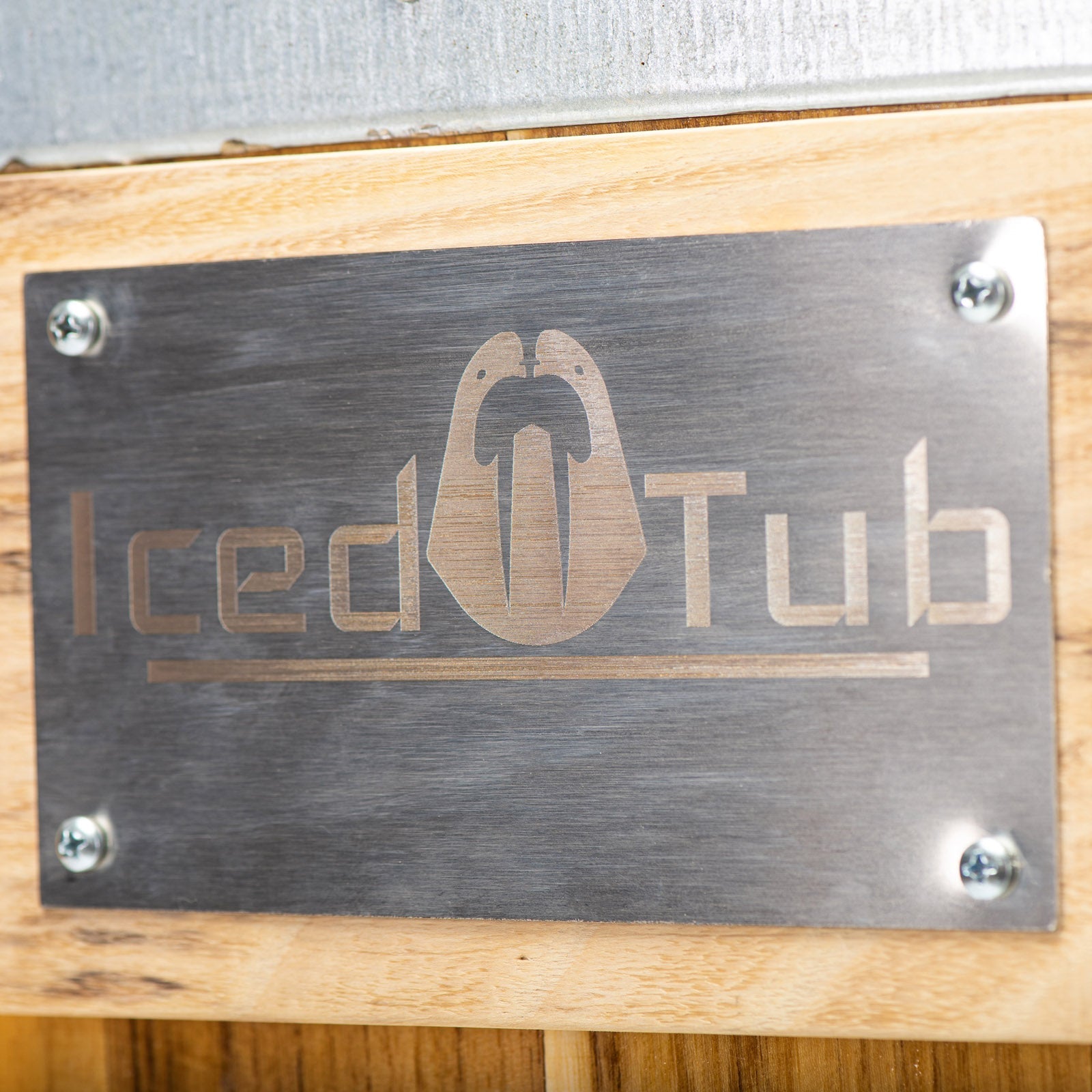 iCed Tub iCedArc Ellipse Shaped Wooden ice bath